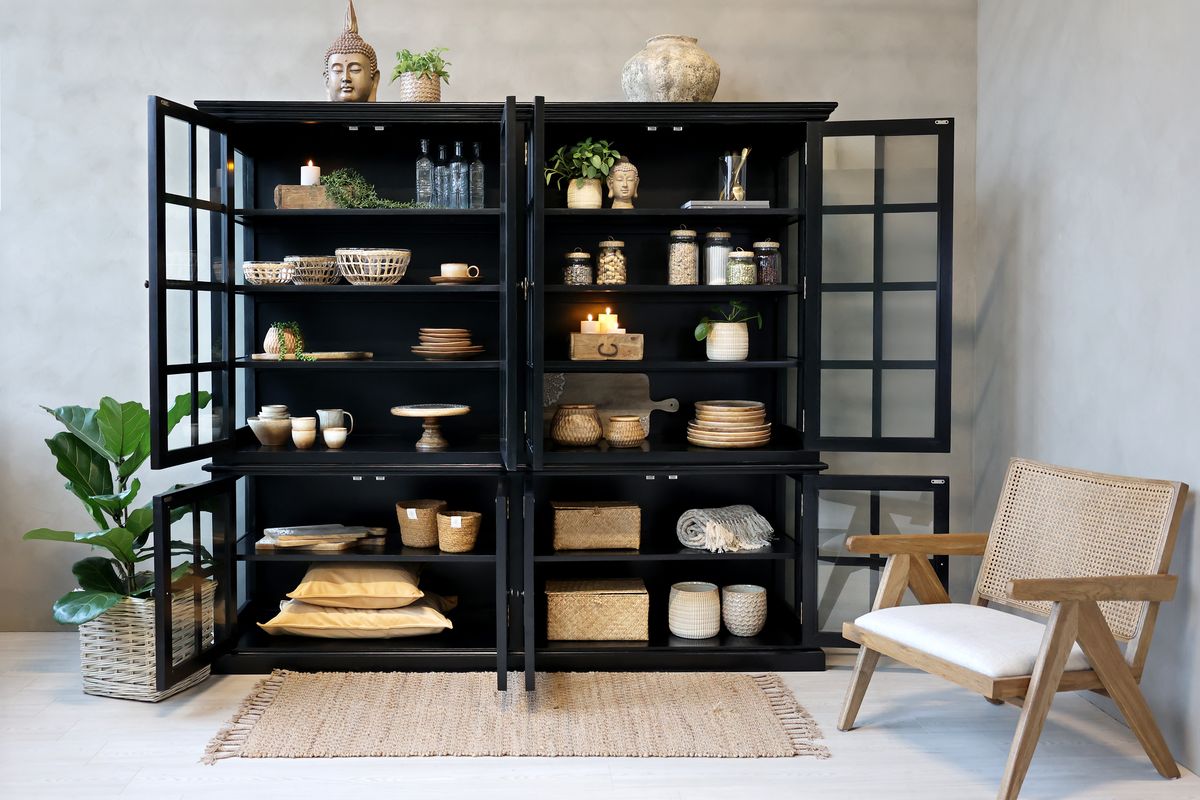 Marseille Sort Vitrineskap med 8 dører og hyller - Chic Antique