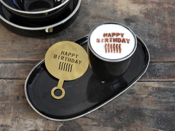 Hovedbilde Kaffe Stencil Happy Birthday