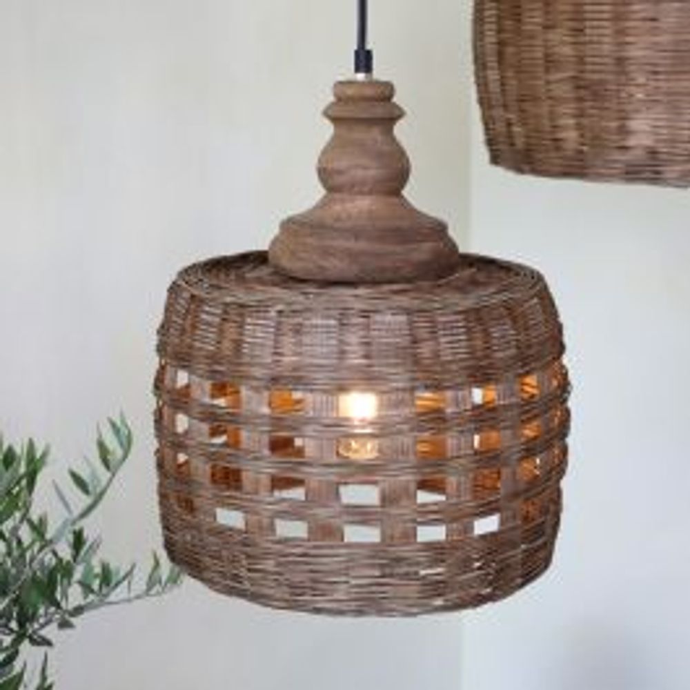 Lampe i flettet rattan fra Chique Antique