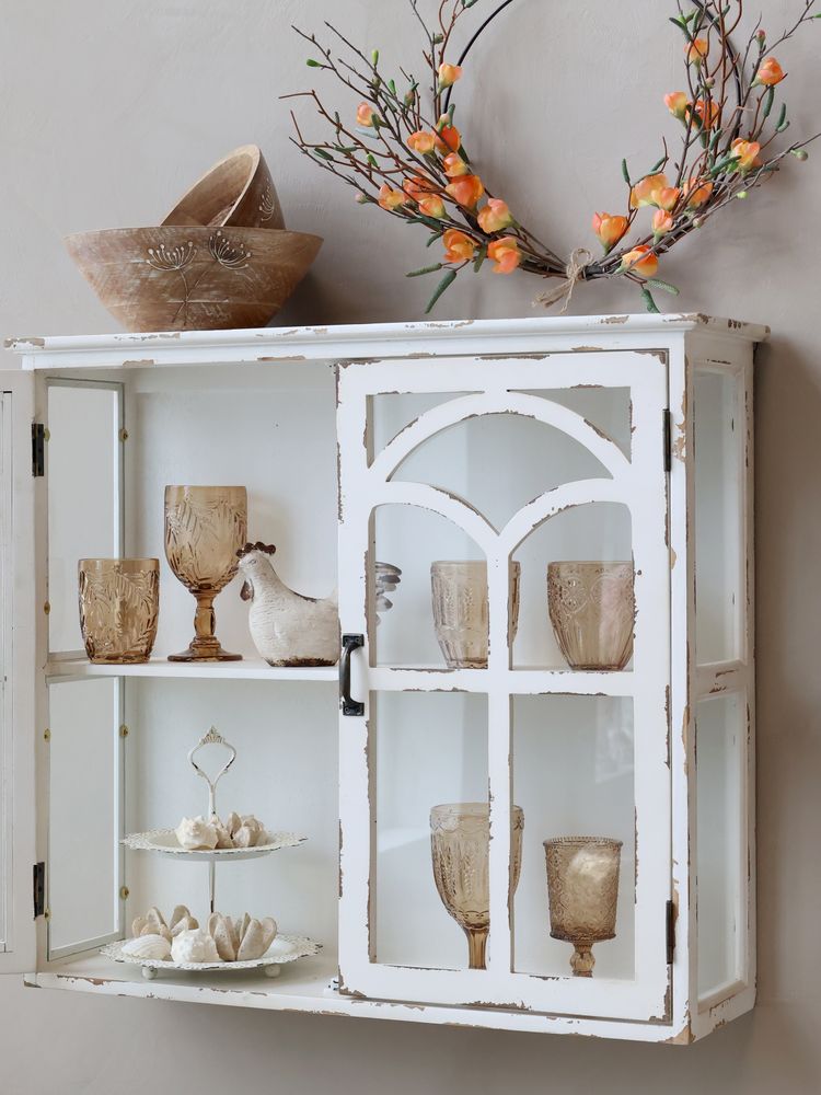Veggskap med glassdør fra Chic Antique