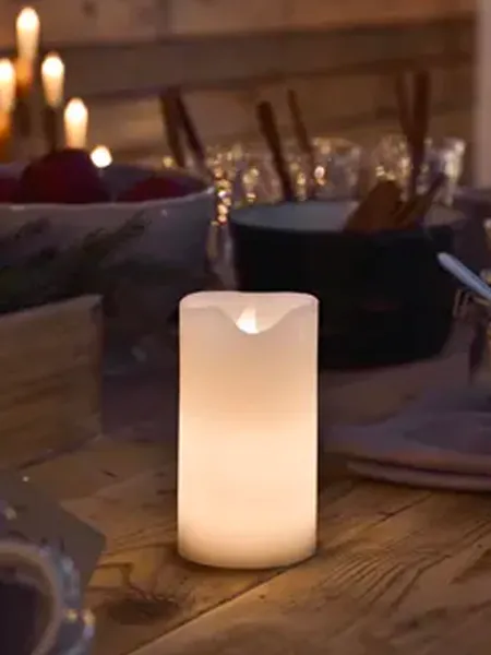 Hovedbilde Kubbelys / vokslys med ledlys og timer - 15 cm