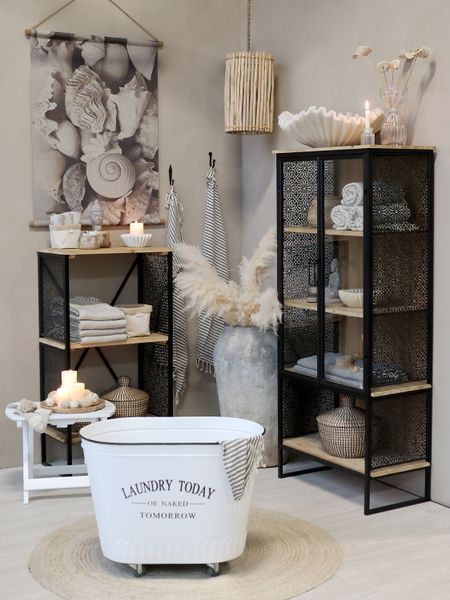 Hovedbilde Vence vitrinekap med 4 hyller fra Chic Antique