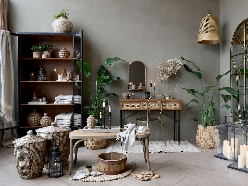 Fransk benk med flettet sete fra Chic Antique 