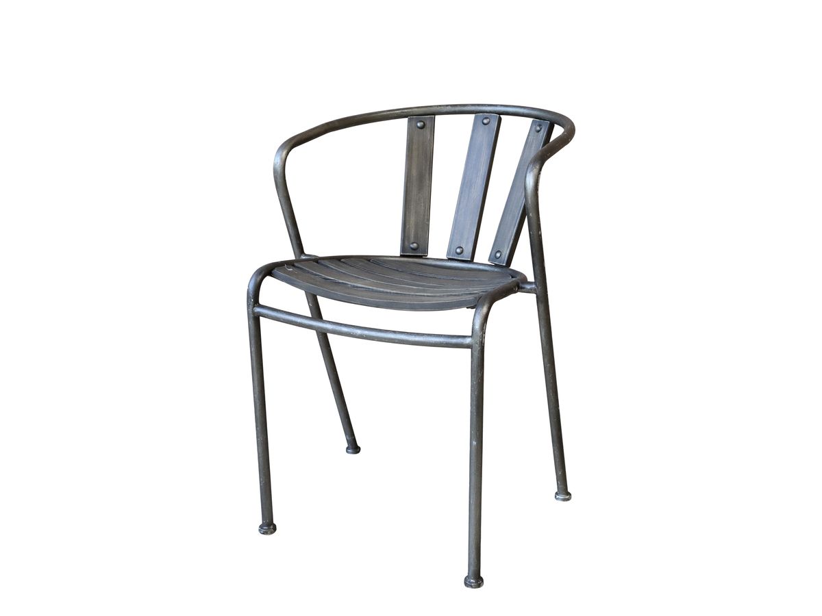 Fabrikkstol kan fra Chic Antique