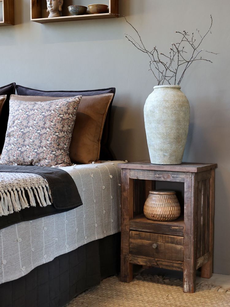 Grimaud Nattbord & Sidebord m. Skuff i Gjenbrukstre – Chic Antique