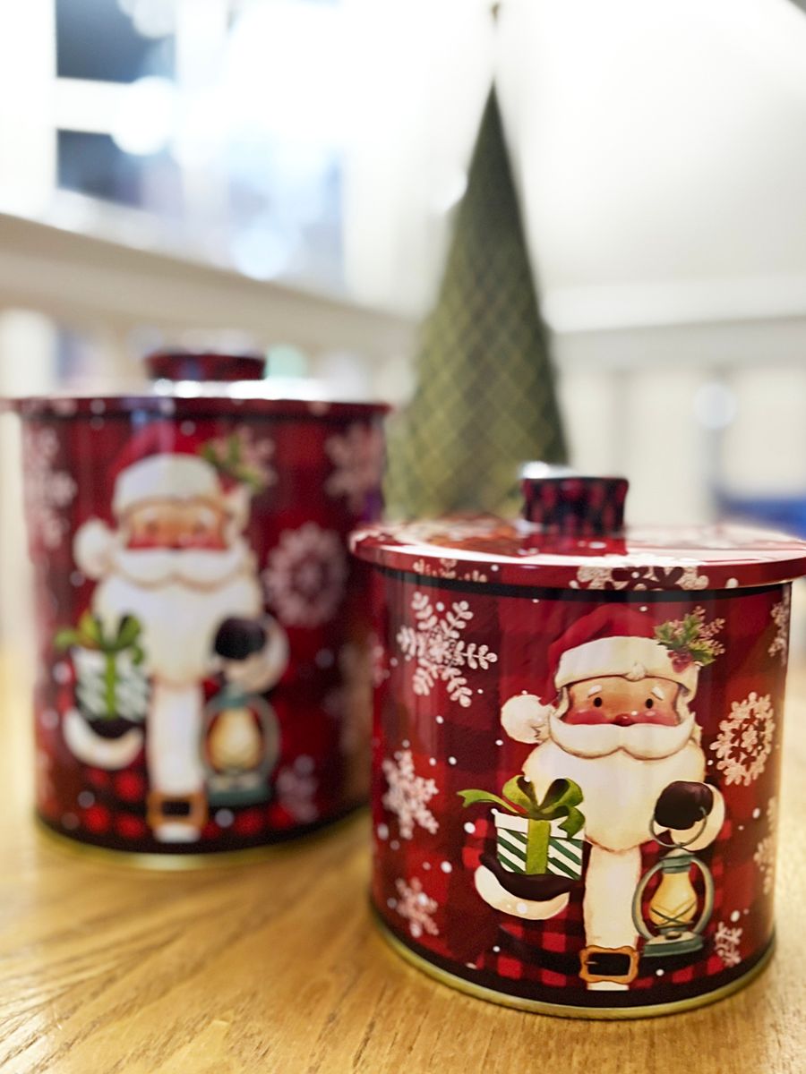 Kakebokser sett med 2 til julekakene