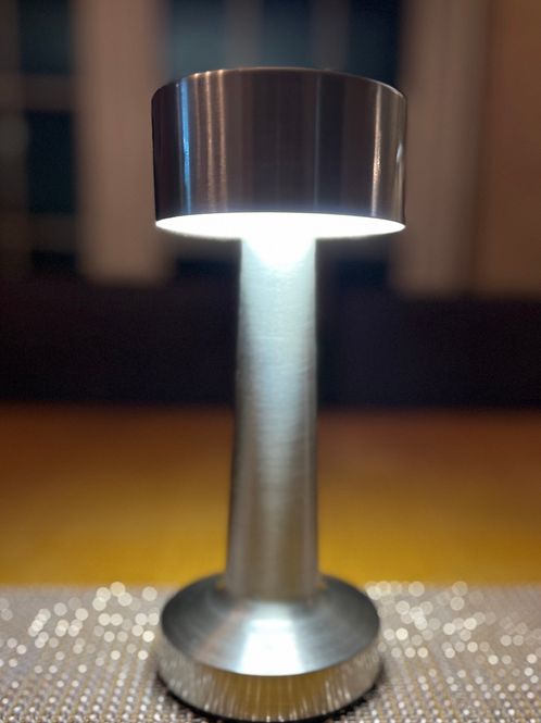Hovedbilde Oppladbar touch lampe i bøstet rustfritt stål - Flat 