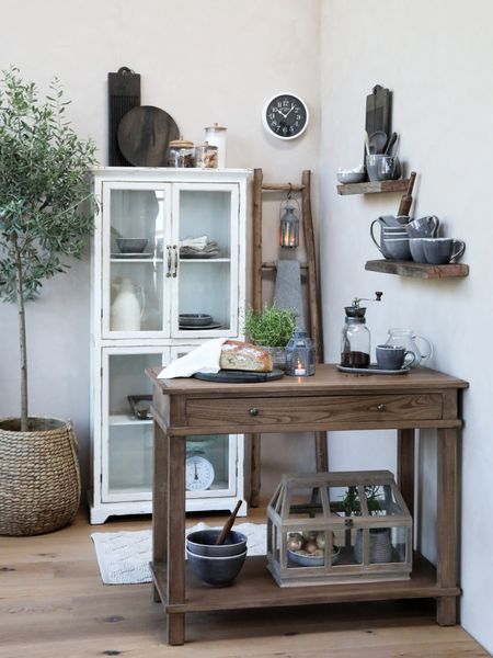 Hovedbilde Vitrineskap med 4 glassdører fra Chic Antique