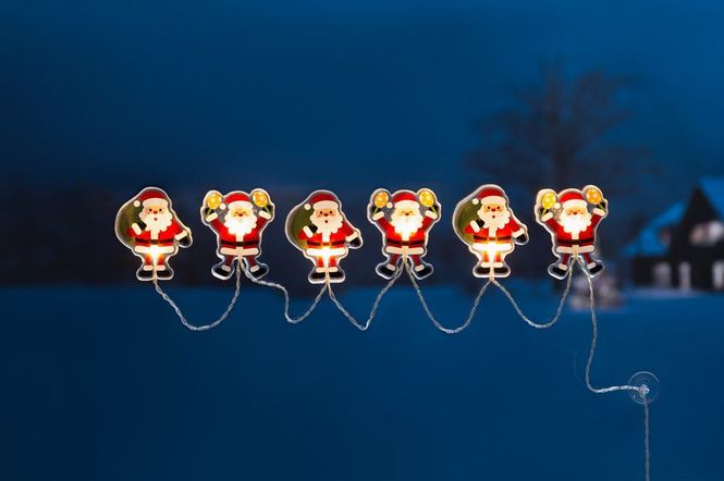 Hovedbilde Vindusklistremerke 6 nisser med ledlys