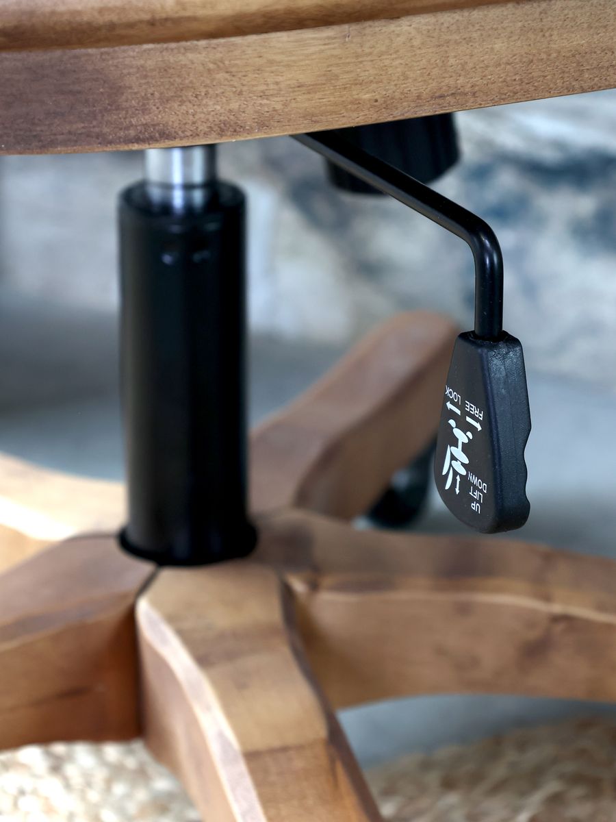 Fransk kontorstol med flettet rygg fra Chic Antique